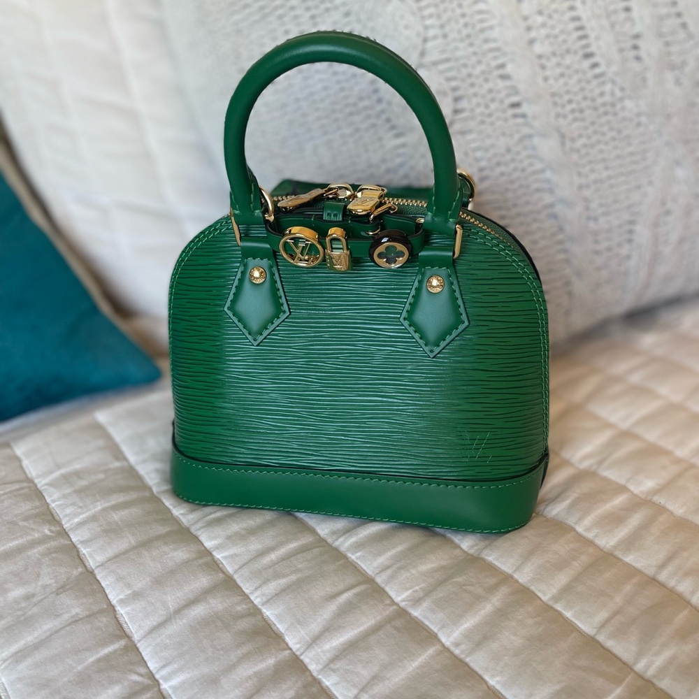 Louis Vuitton Alma Mini LV&I Epi Leather - Picture 4 of 14